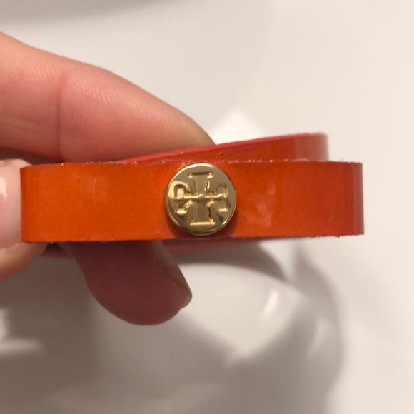 Tory Burch Patent leather Bow Double Wrap Bracelet - Picture 7 of 8